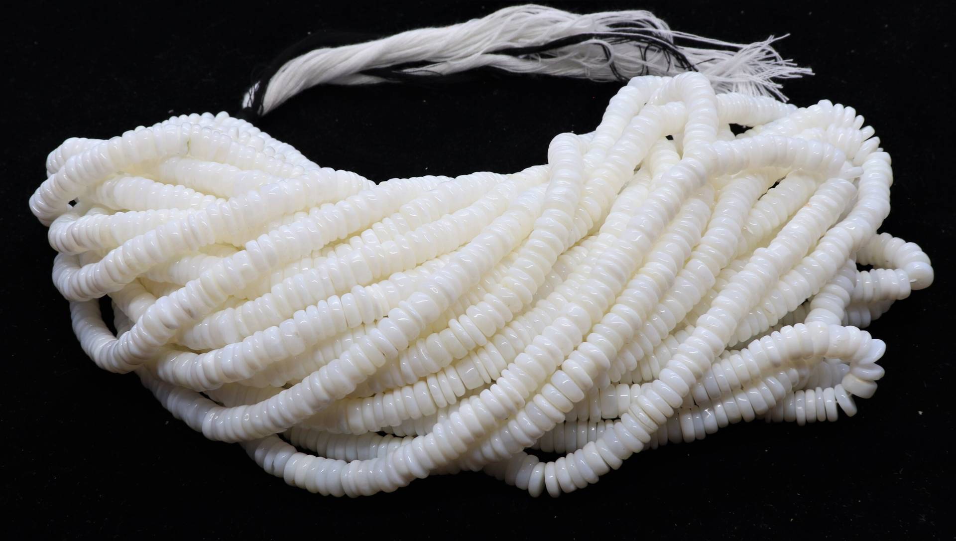 Aaa White Opal Heishi Washer Perlen, 6-7 Mm Weiße Reifen 16 Zoll Rad Perlen Für Die Schmuckherstellung von APGEMSCOLLECTION