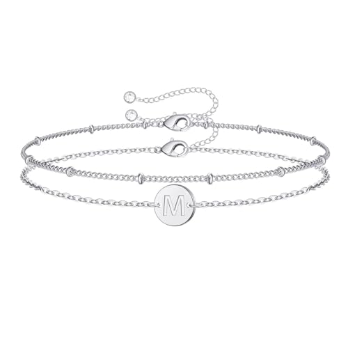 APMGONT Layered Damen Silber Initial Armband, Edelstahl Mehrlagige Charm Armband mit Gravur Buchstaben, Personalisierte A-Z Buchstaben Armband Geschenk für Frauen Mädchen (Silber-M) von APMGONT