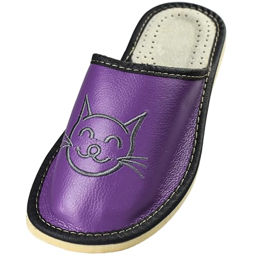 APREGGIO - Hausschuhe Damen Leder - Feste Gummisohle - Schuhe für zu Hause - Mit einer Katze bestickt - Handgefertigt Pantoffeln Damen - Größe 38 - Violett Grau von APREGGIO