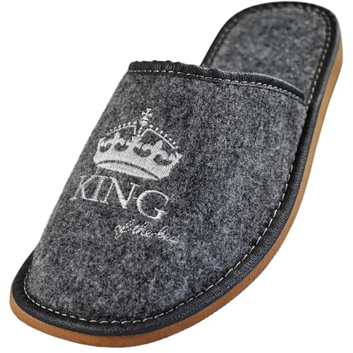 APREGGIO Herren Filzpantoffeln - Handgefertigt Pantoffeln - Bequem, Rutschfest, Naturfilz, mit Stickerei - Grau Weiß - Größe 45 EU von APREGGIO