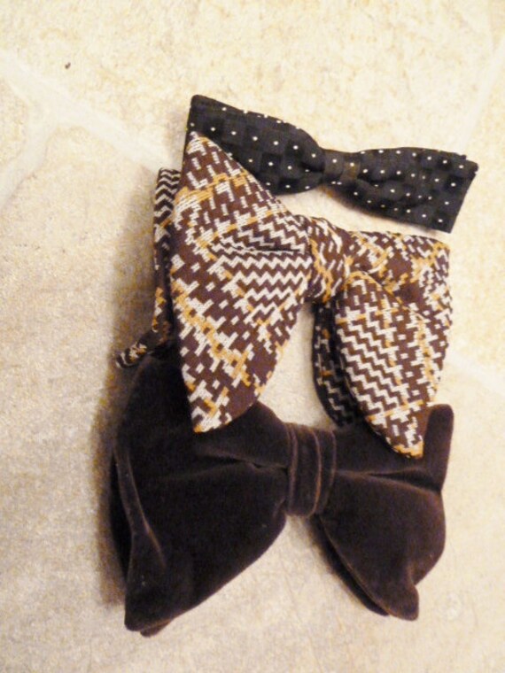 3 Wunderschöne Clip On Fliegen Aus Den 60Er Jahren von APaintedLadyVintage