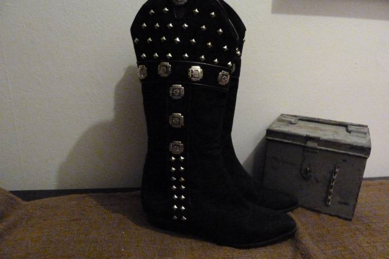 Designer Vintage Donald J Pliner Cowboystiefel Mit Nieten Im Westernstil Größe 37 Designer Vintage Donald J Pliner Cowboystiefel Mit Nieten Im Westernstil Größe 37 von APaintedLadyVintage