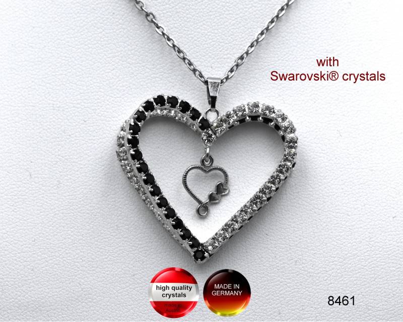Halskette "Crystalline Heart" in Crystal Und Jet ~ Made Germany // 8461 von APjewelrycomponents