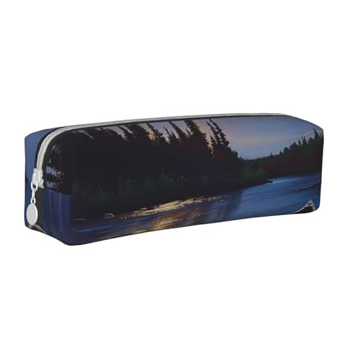 AQRJLPO Moonlit Kanu Fluss bedrucktes Leder Einfaches Federmäppchen Niedliches Federmäppchen Tasche Schule Schreibwaren Organizer Make-up Tasche für Jungen Mädchen Studenten, weiß, Einheitsgröße von AQRJLPO