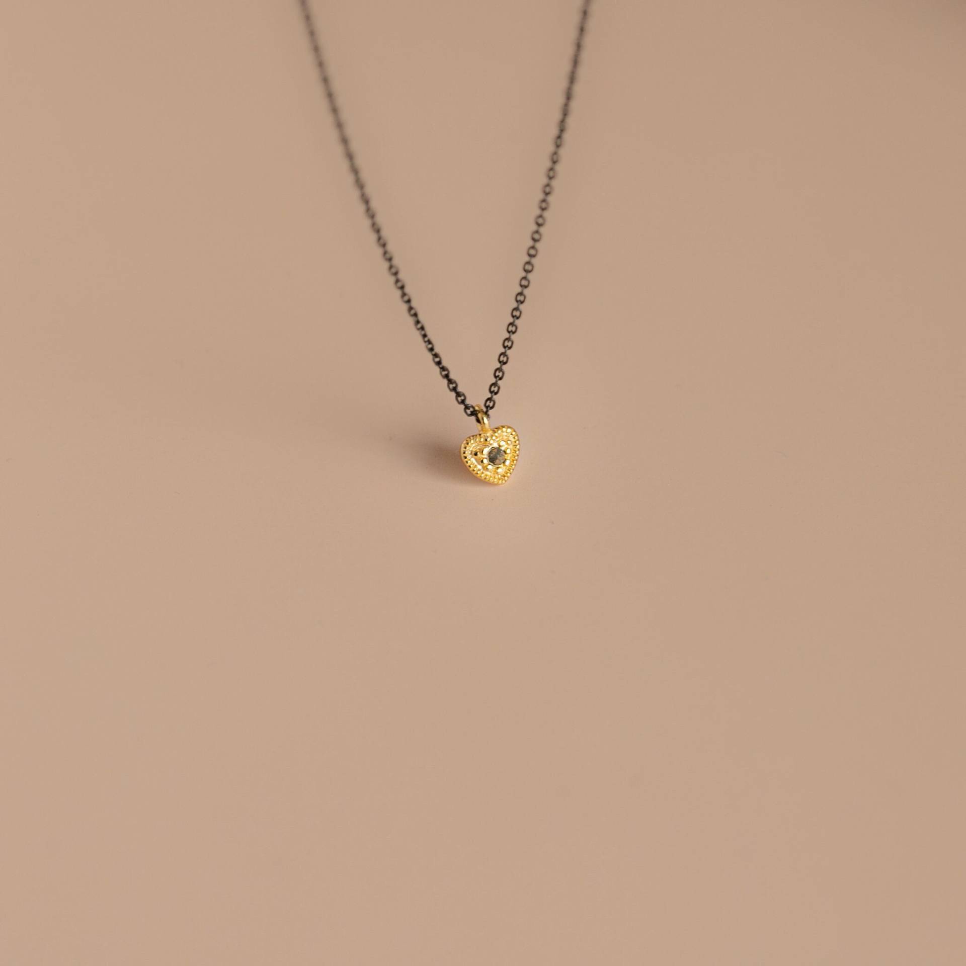 Mini Kleine Herzkette Mit Natürlichen Marquesia-Steinen, Marquesiten, Grauem Stein von ARANJEWELS