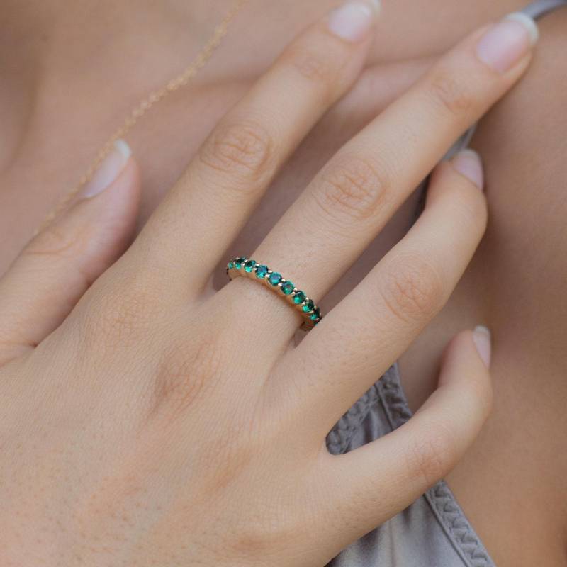 Gold Smaragd | Eternity Ring Mai Geburtsstein Grüner Stein Zusteckband Fassung Edelstein Jubiläum von ARDONN