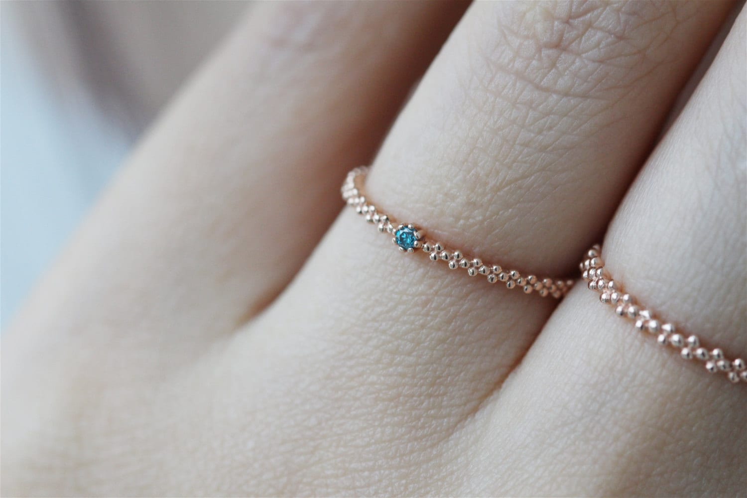 14K Dünne Goldring, Kleine Dote Blau Diamanten Schmuck Für Den Täglichen Gebrauch, Hochzeitsschmuck, Einfache Ringband, Diamant Ehering, Aus Korea von ARGENTTI