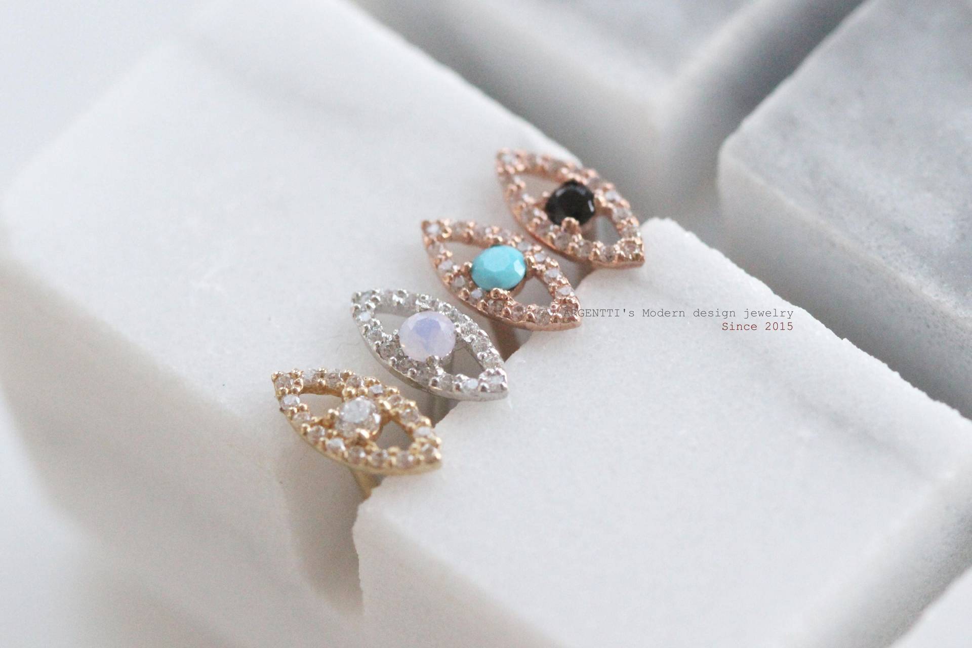 14K Zarte Böse Auge Schraubverschluss, Goldene Ohrringe, Solid Gold Cz, Schwarz Böser Blick Piercing, Ohrring von ARGENTTI