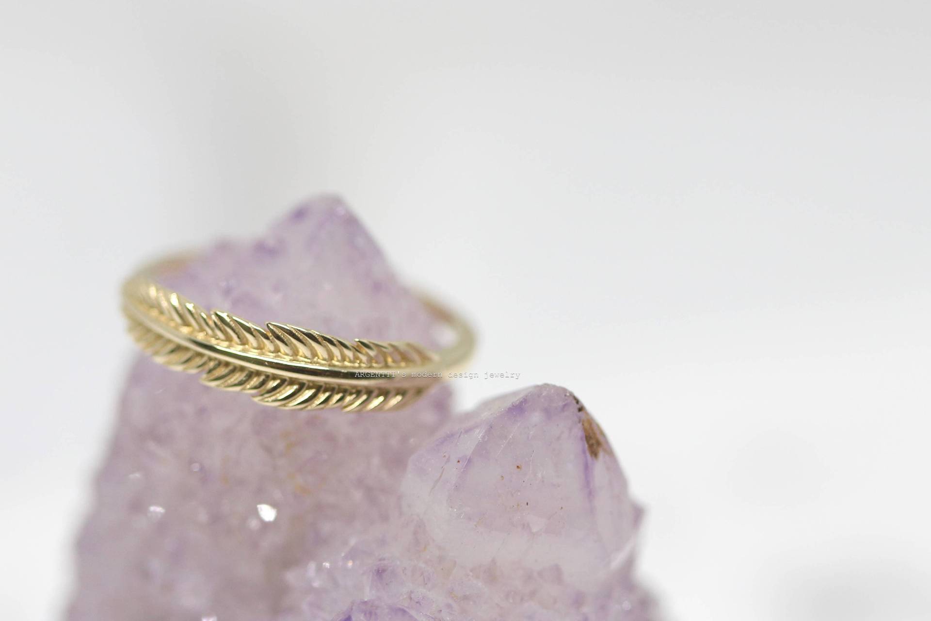 Boho Feder Ring 14 K Gold, Stapeln, Gold Ring, Skinny in K Einfache Goldband, Top Fingerring, Versprechen Ethnic von ARGENTTI