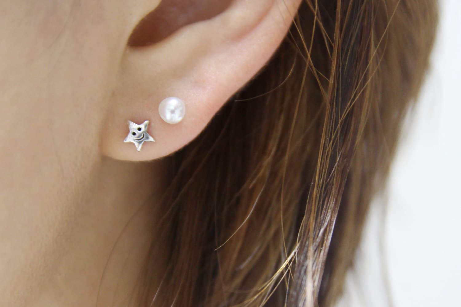 Sterling Silber Ohrringe Winziger Stern & Süßwasserperle Ohrstecker, Unwucht Ohrringe, Smile Errringe, Aus Korea, Als Geschenk von ARGENTTI