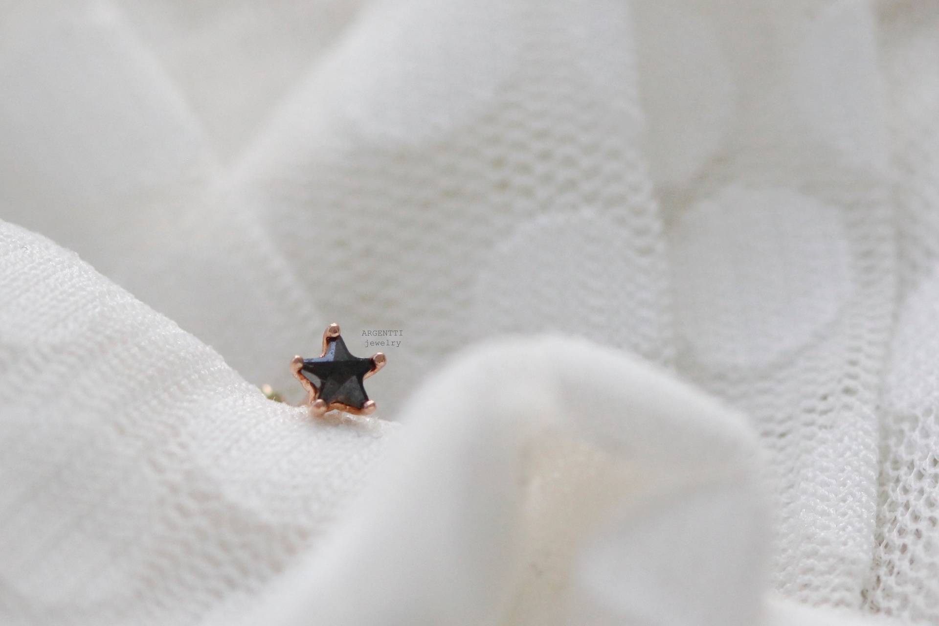 Zarte 14K Massivgold Zwei-Wege-stern Kubikzirkon Ohrringe, Hypoallergene Winzige Gold-Helix-Piercing, Gauge, Tragus Ohrring von ARGENTTI