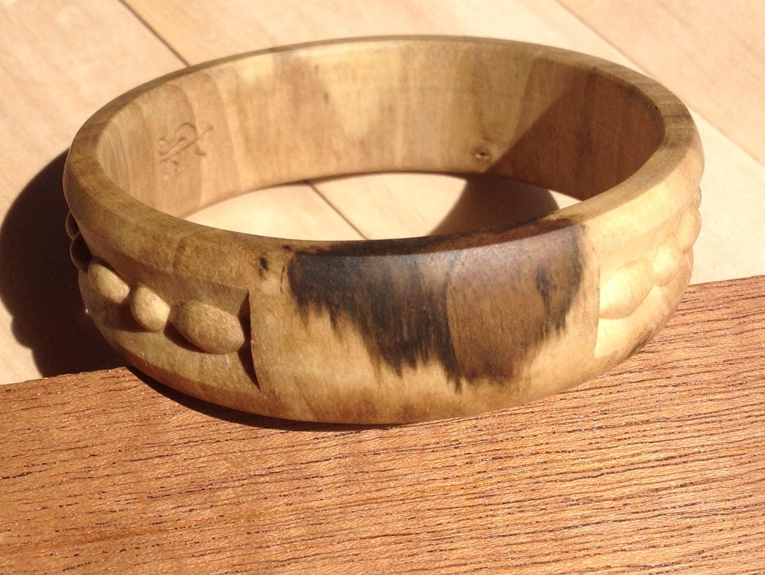 Gefleckte Mustang Holzarmband, Ukraine Holzschnitzerei, Geschnitzte Armband, Holzschnitzerei, Handgemachte Holzschnitzerei von ARHIDEUS