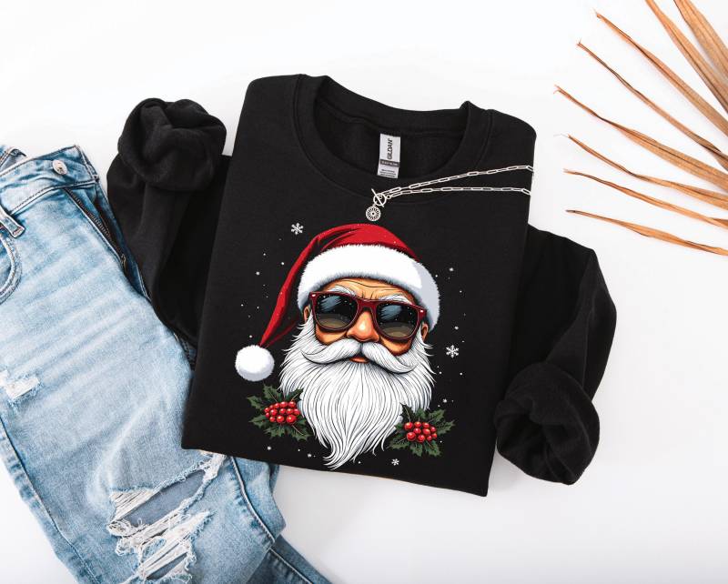 Weihnachtsmann Sweatshirt - Santa Mit Sonnenbrille, Cooles Xmas Pullover, Unisex Für Damen & Herren, Winter Look, Geschenkidee Weihnachten von ARIANDeutschland