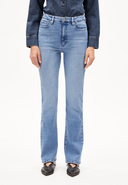 ARMEDANGELS LINNAA - Damen Bootcut Jeans Bio-Baumwoll Mix X-Stretch von ARMEDANGELS