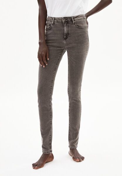 ARMEDANGELS TILLAA X STRETCH - Damen Skinny Leg Mid Waist aus Bio-Baumwoll Mix von ARMEDANGELS