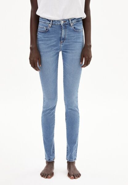 ARMEDANGELS TILLAA X STRETCH - Damen Skinny Leg Mid Waist aus Bio-Baumwoll Mix von ARMEDANGELS