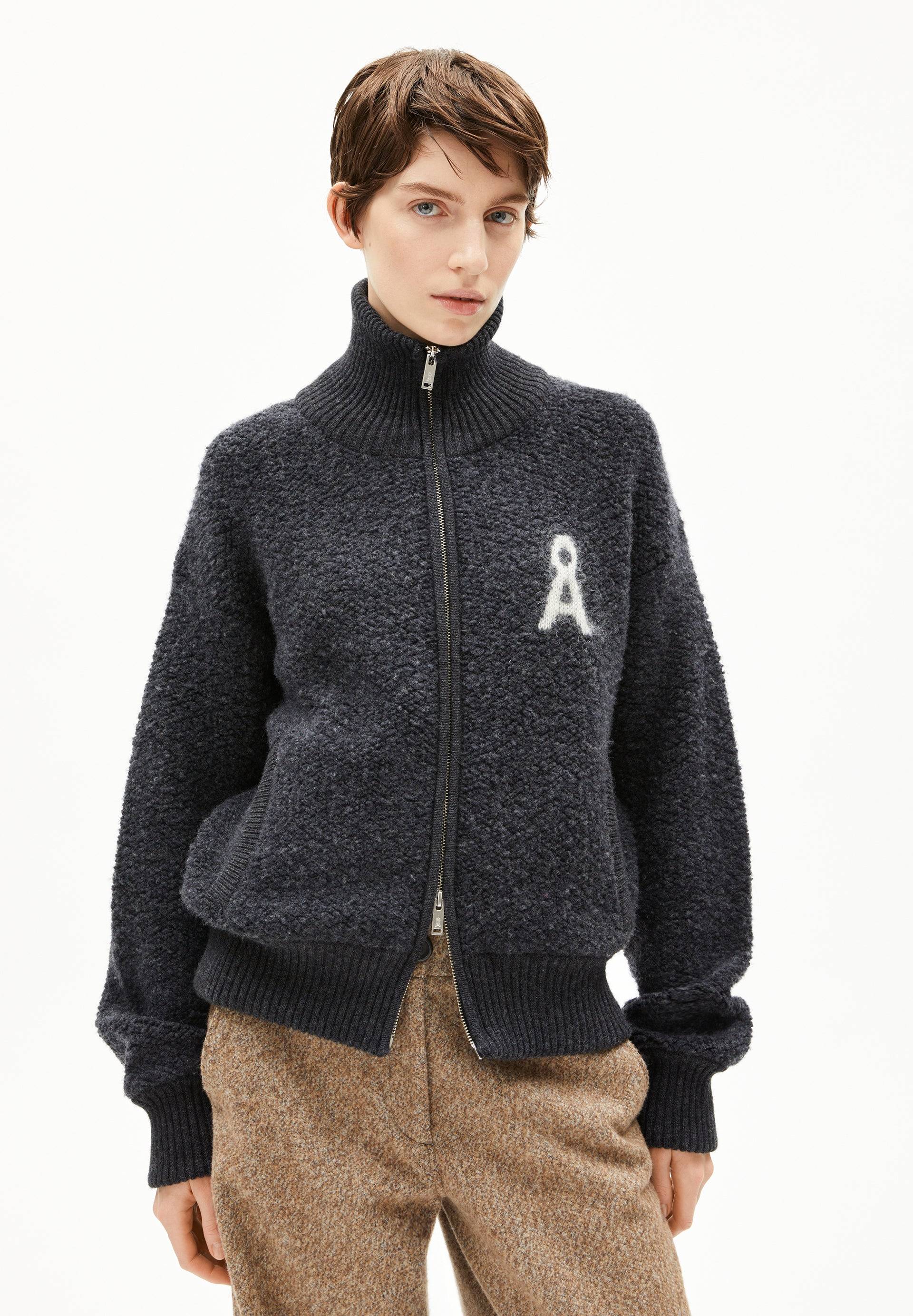 ICONIC Å GWENAA BOUCLÉ | steel melange-oatmilk Jacke aus Bio-Baumwolle M von ARMEDANGELS