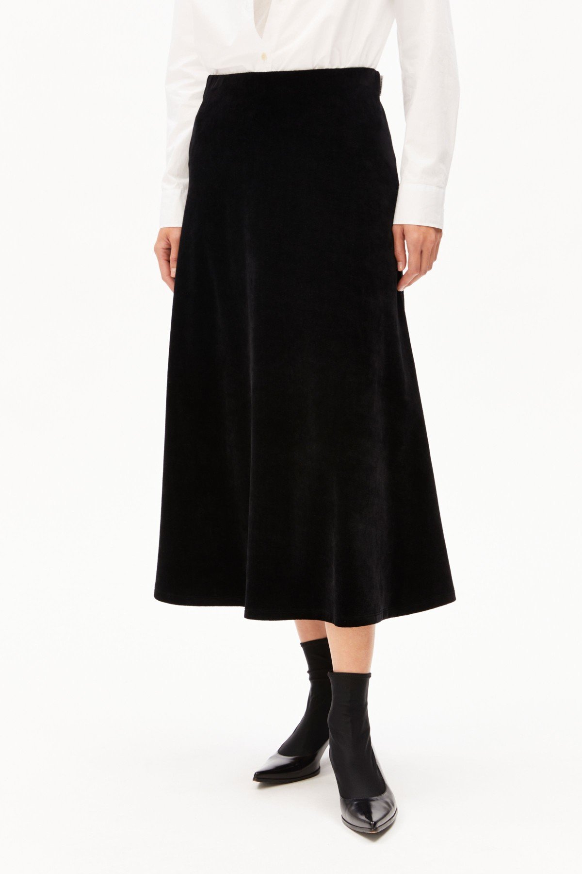 Rock Volagaa Velvet Schwarz von ARMEDANGELS