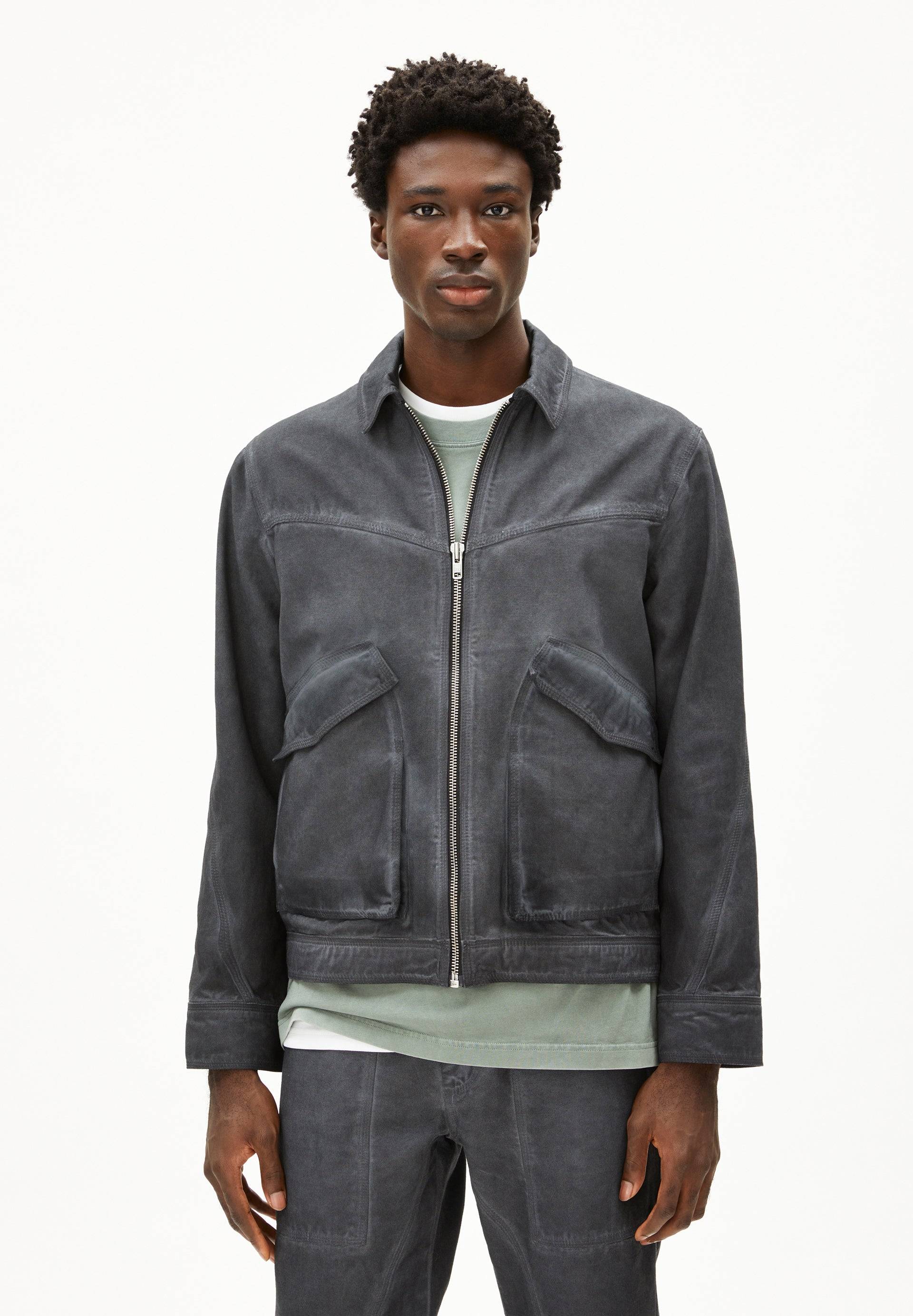 SEBAAS | dark steel Jacke aus Bio Baumwolle XL von ARMEDANGELS