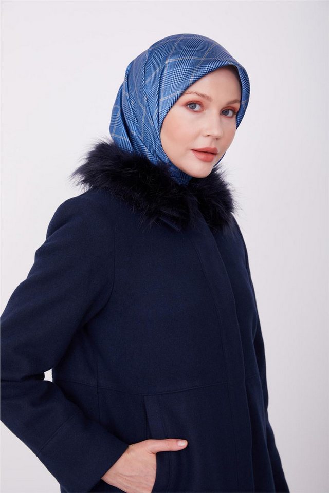 ARMİNE Wintermantel Armine-Mantel mit Felldetail am Kragen und Patchwork auf der Vordersei von ARMİNE