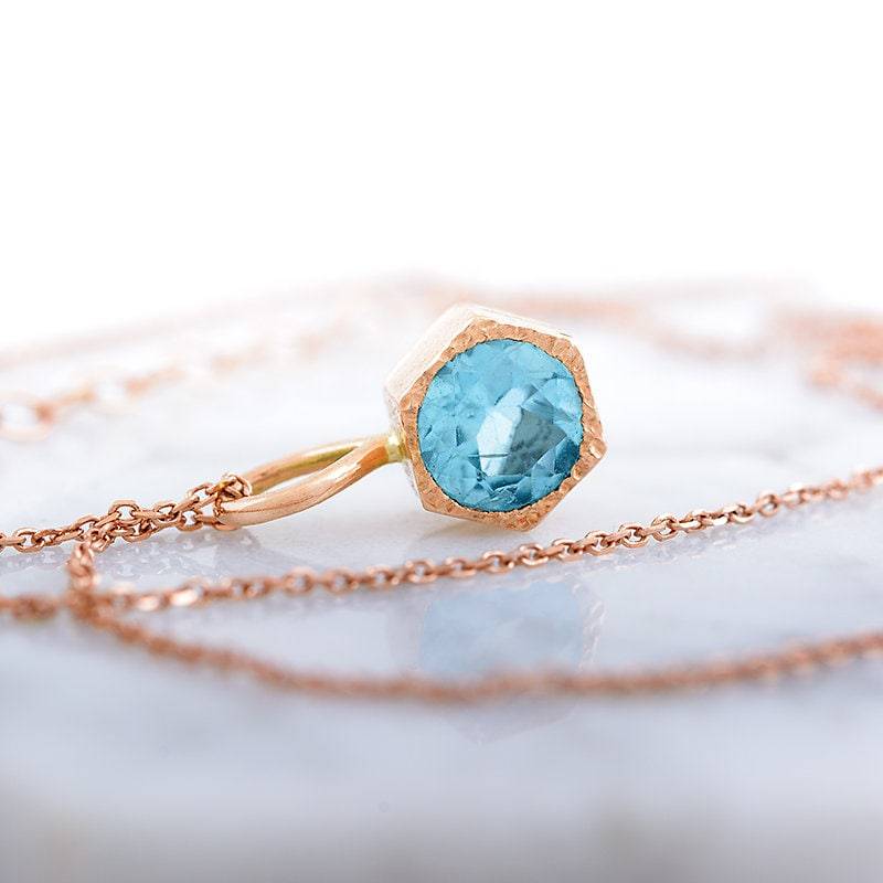 Apatit-Halskette Aus Massivem 14-Karätigem Gold, Blaues Hexagon-Collier, Natürliches Apatit-Collier, Weihnachtsgeschenk von ARPELC