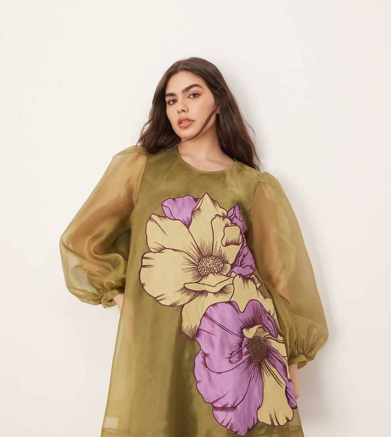 ARRANGE Curve - A-Linien-Minikleid in Grün mit floraler Applikation und voluminösen Ärmeln von ARRANGE