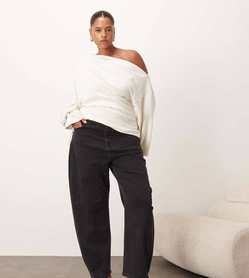 ARRANGE Curve - Eden - Jeans in Schwarz mit Strassverzierung, hohem Bund und abgerundetem Beinschnitt von ARRANGE