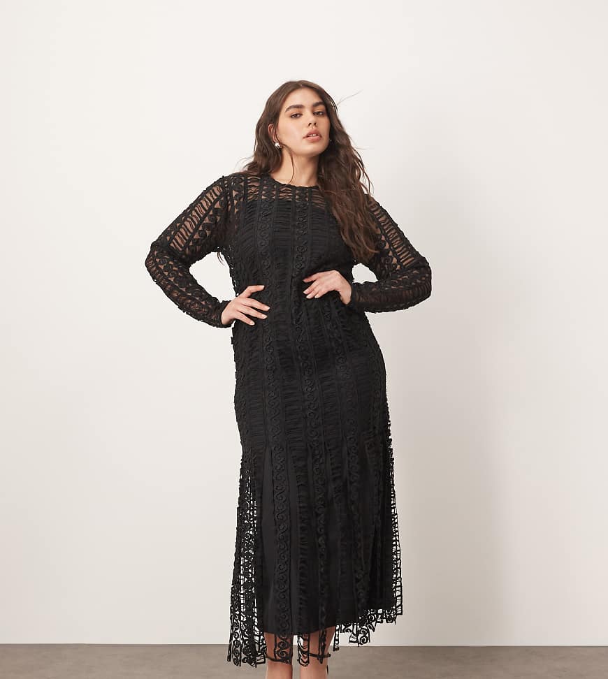 ARRANGE Curve - Langärmliges Midikleid in Schwarz mit Spitzenstickerei und Fransensaum von ARRANGE