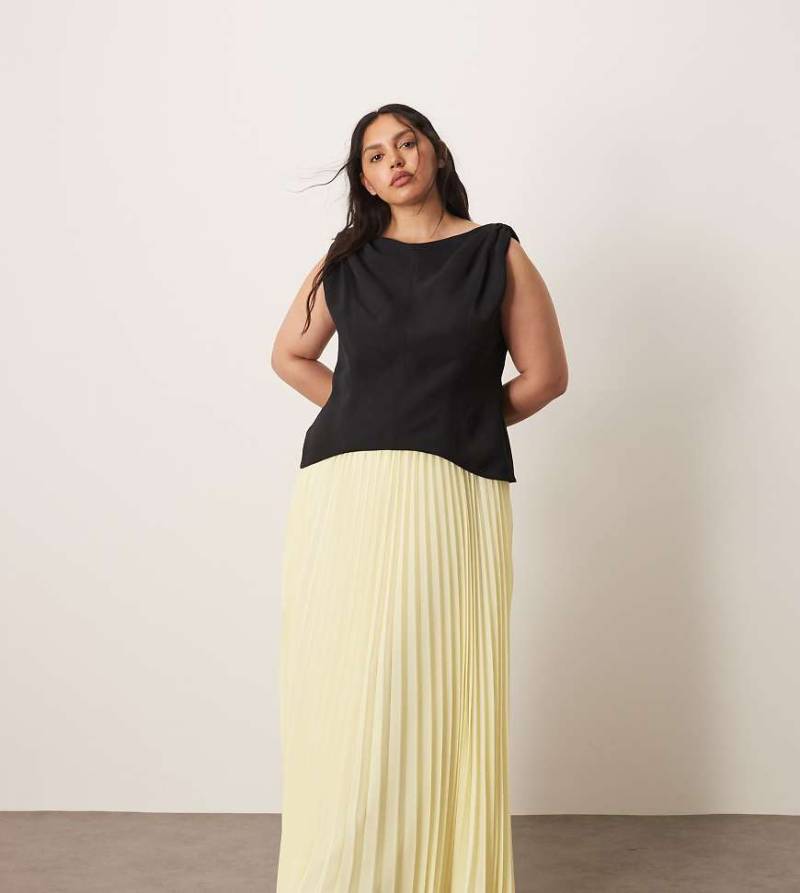 ARRANGE Curve - Maxikleid im Mix-Stil in Schwarz mit verdrehtem Detail an der Schulter und plissiertem Rock in Buttermilchgelb-Bunt von ARRANGE