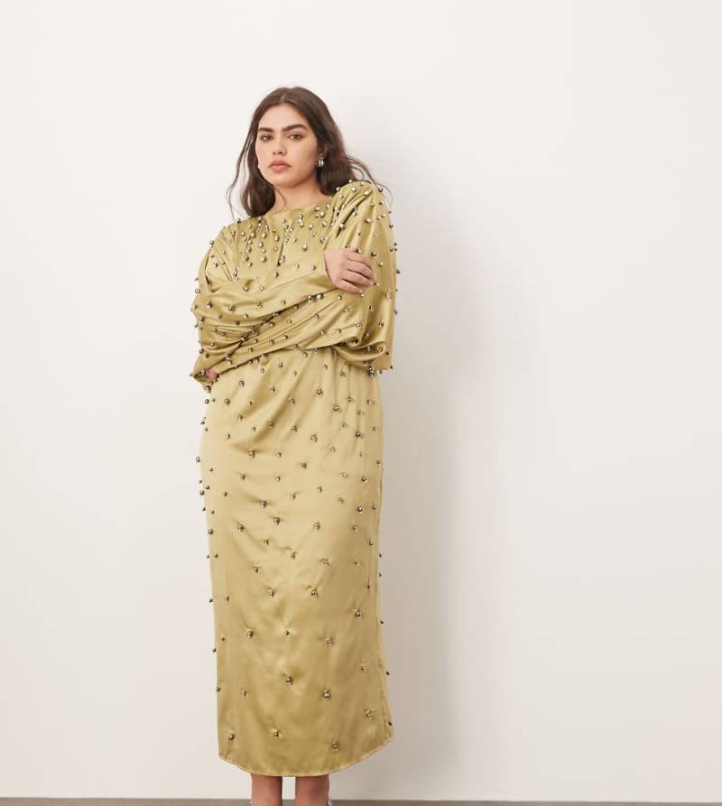 ARRANGE Curve - Maxikleid in Grün mit Kugelverzierung und Rückenausschnitt von ARRANGE