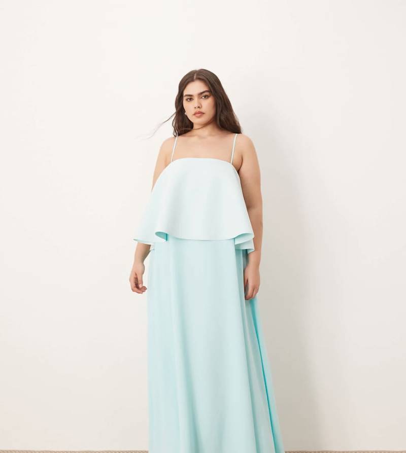 ARRANGE Curve - Mehrlagiges, voluminöses Riemchen-Maxikleid in Hellblau von ARRANGE