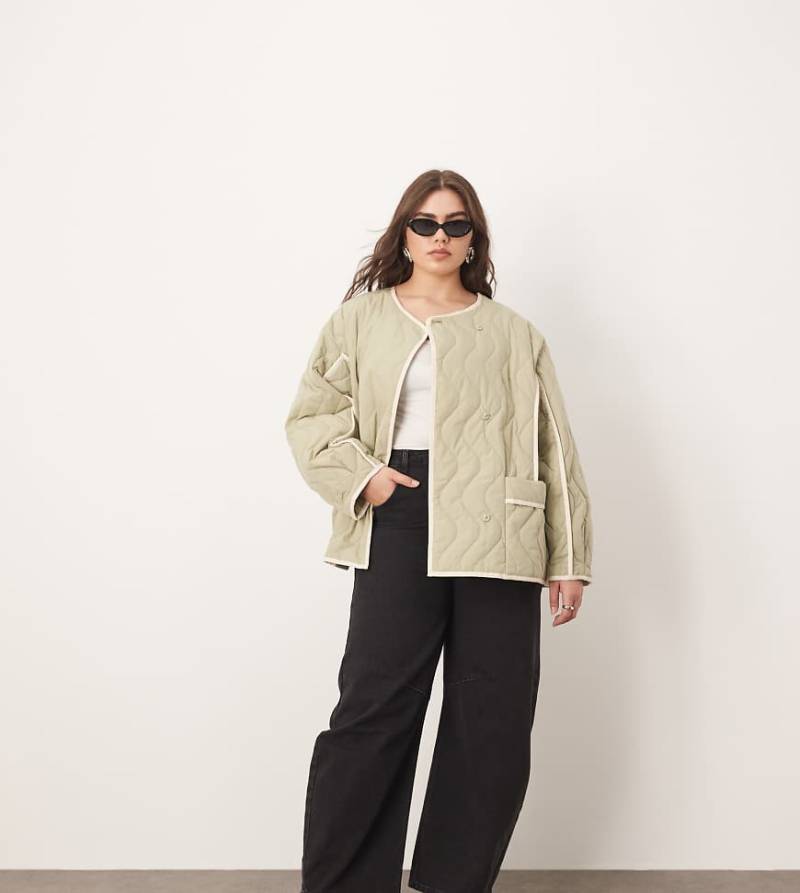 ARRANGE Curve - Oversize-Steppjacke in Salbeigrün mit Kontrastbesatz von ARRANGE
