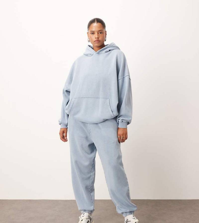 ARRANGE Curve - Premium - Jogginghose in zartem Blau mit Acid-Waschung von ARRANGE