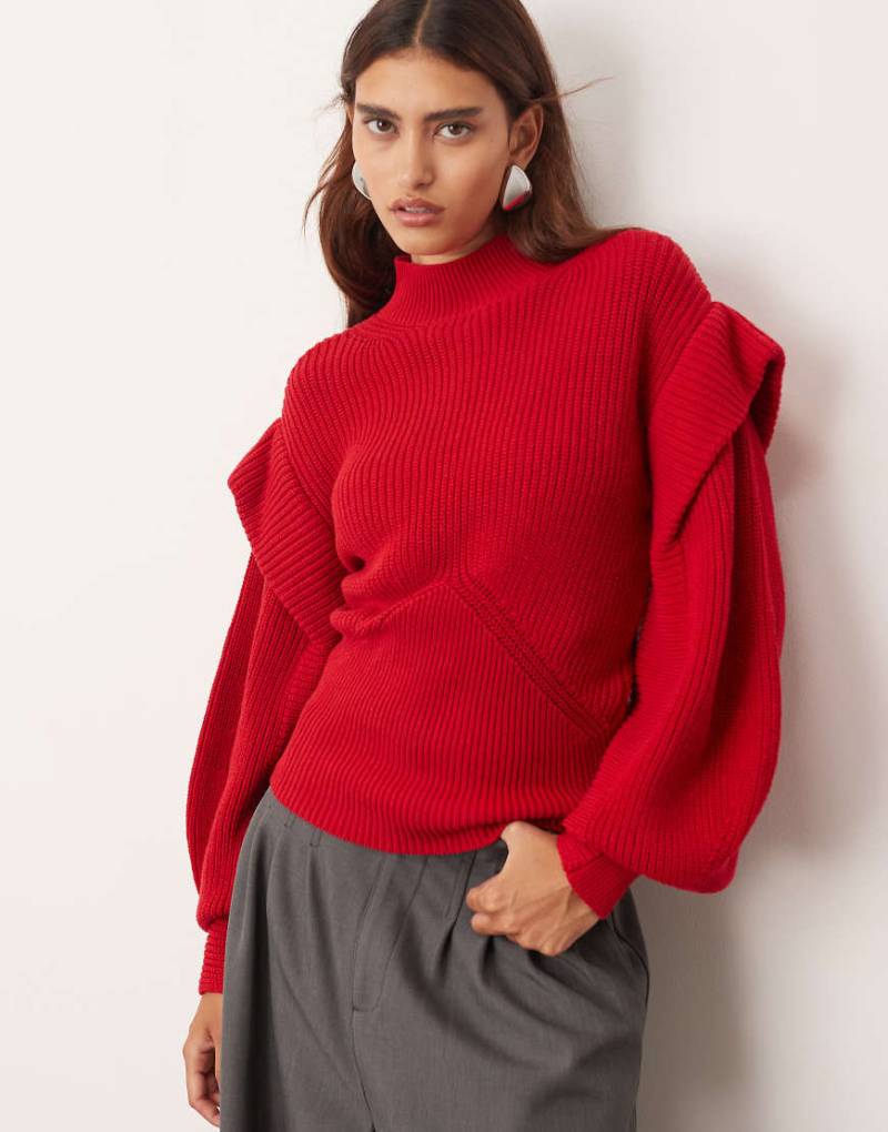 ARRANGE - Figurbetonter Pullover aus Strukturstrick mit Schulterdetail in Rot von ARRANGE
