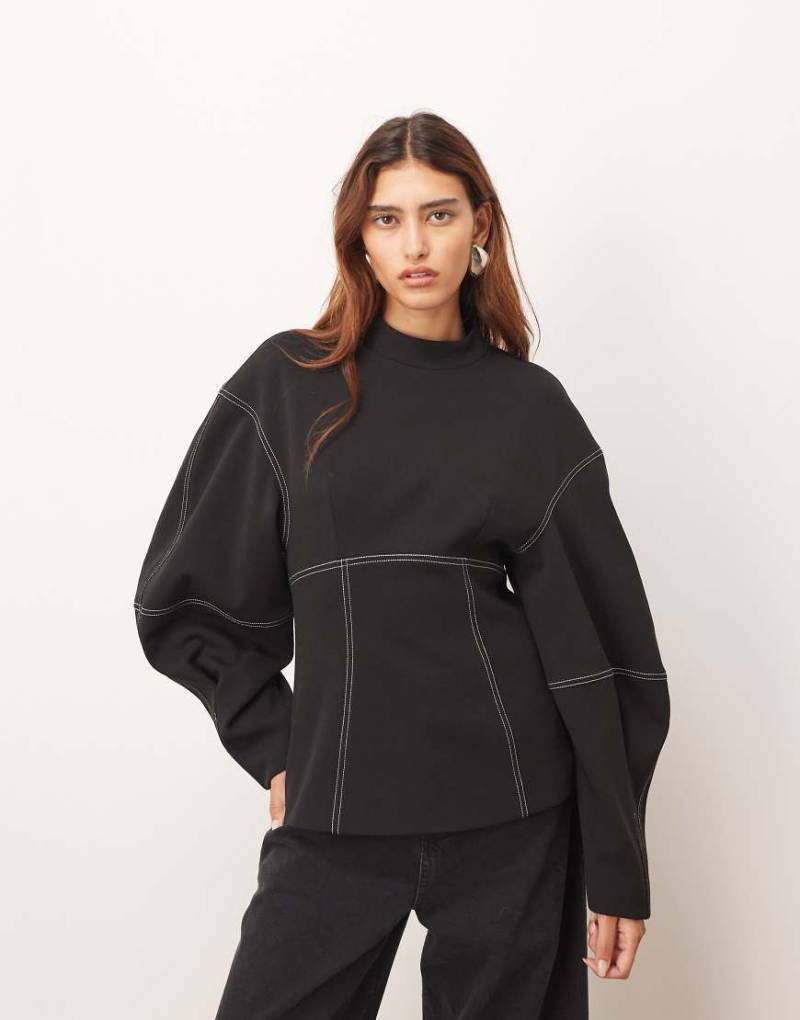 ARRANGE - Figurbetontes Oberteil in Schwarz mit Kontrastnaht von ARRANGE