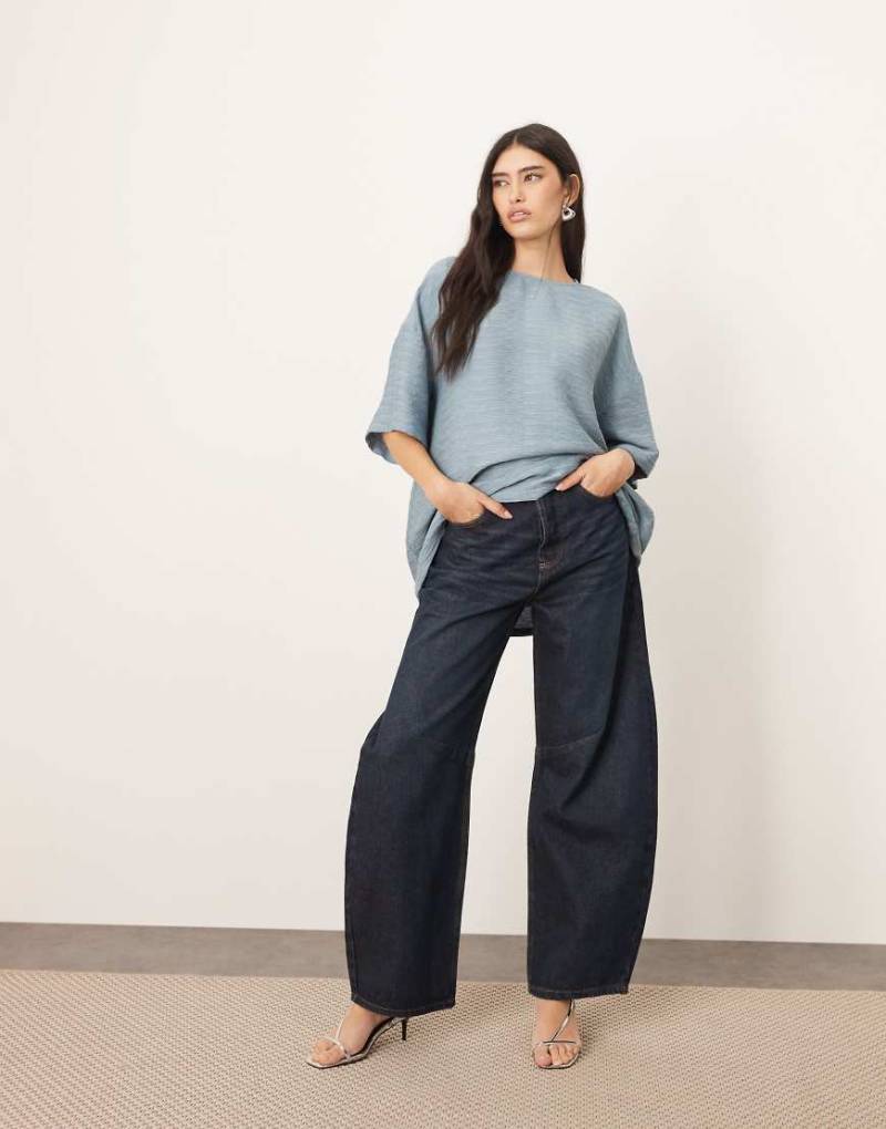 ARRANGE - Kastiges Oversize-T-Shirt aus strukturiertem Gewebe in Jeansblau von ARRANGE