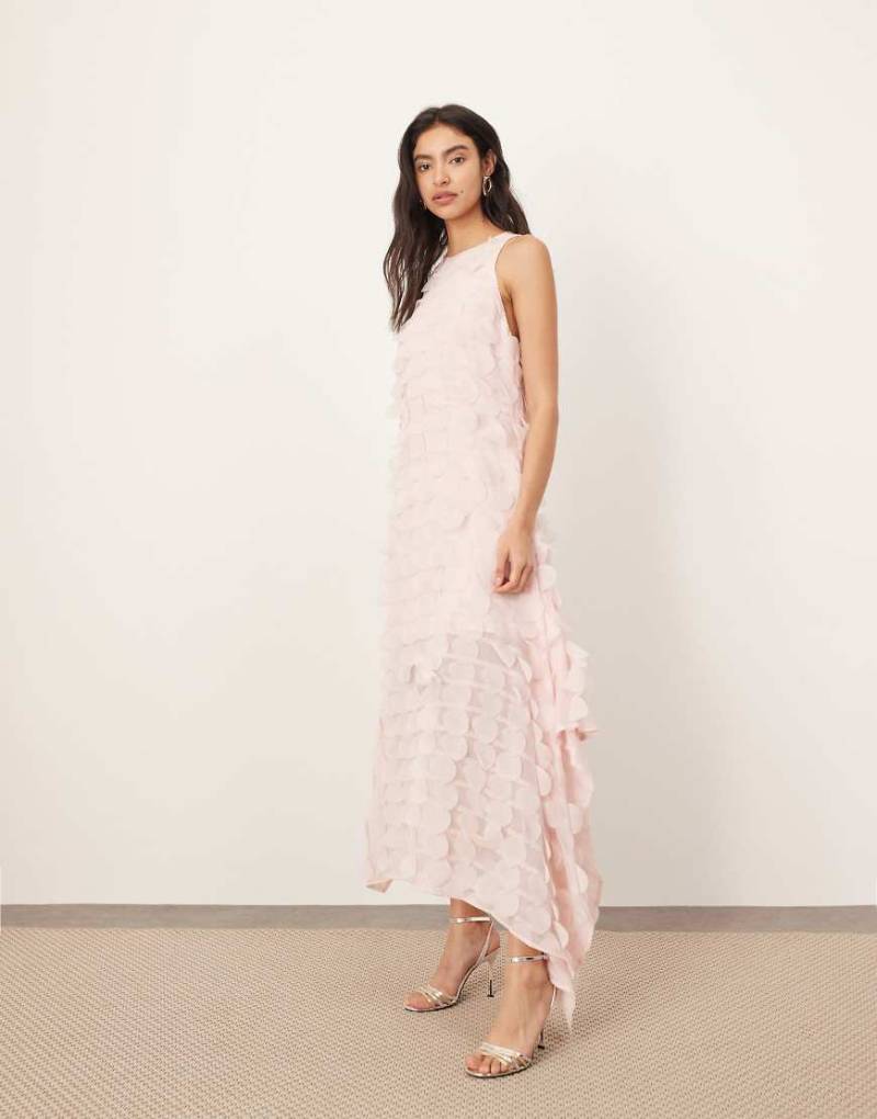 ARRANGE - Lasercut-Maxikleid in Rosa mit tief angesetzter Taille und quadratisch geschnittenem Rock von ARRANGE