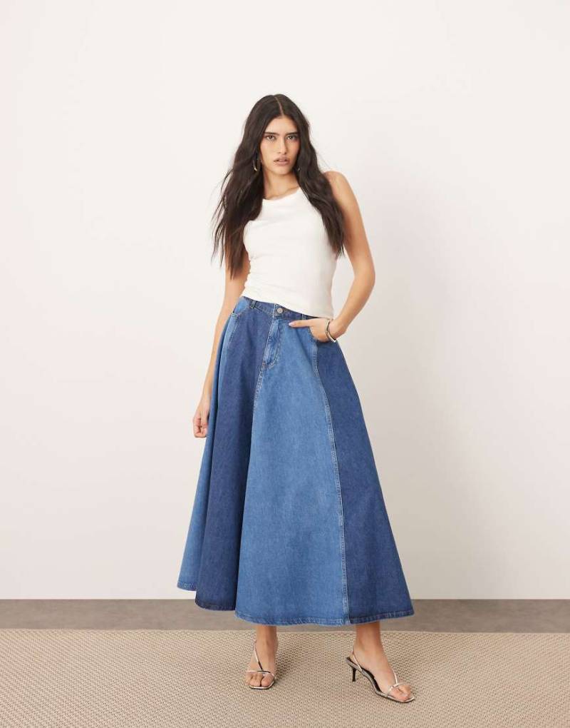 ARRANGE - Maxi-Jeansrock mit Bahnendesign in zwei Blautönen von ARRANGE