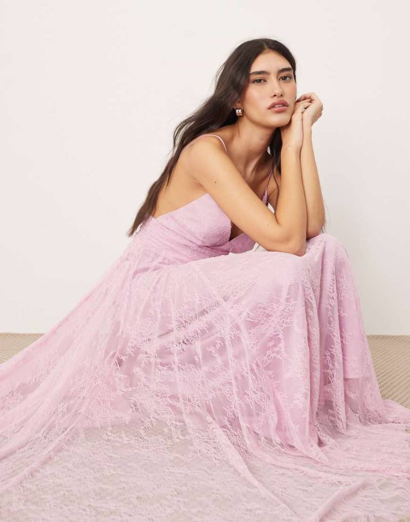 ARRANGE - Maxikleid aus Spitze in der Farbe Zuckerrosa mit gerafftem Bund von ARRANGE