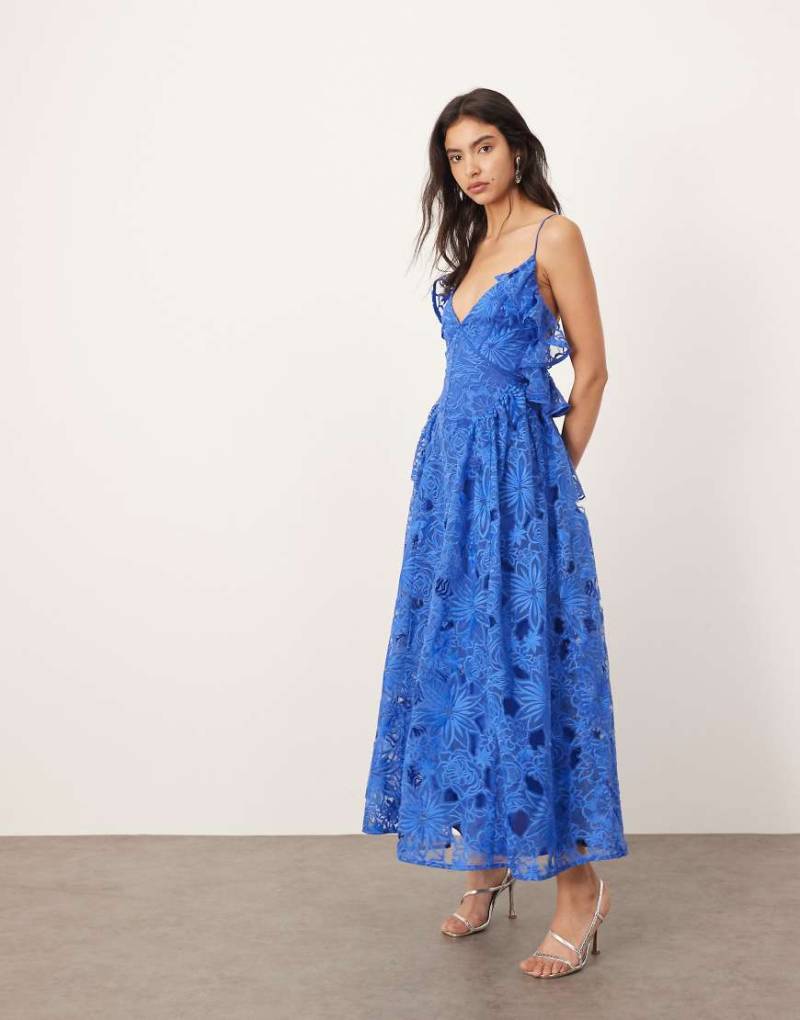 ARRANGE - Midikleid in Kobaltblau mit Lochspitze, tiefem Taillenbund, Rüschen und Bindeband am Rücken von ARRANGE