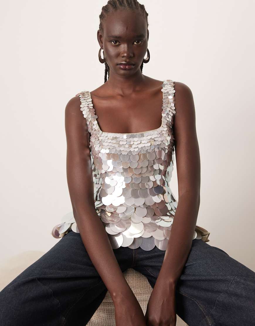 ARRANGE - Oberteil in Silber mit Verzierung mit Pailletten in Scheibenoptik und eckigem Ausschnitt von ARRANGE