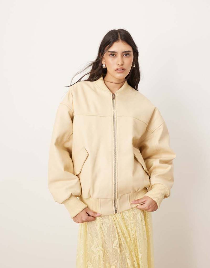 ARRANGE - Oversize-Bomberjacke aus hochwertigem Leder in Buttermilch, Kombiteil-Gelb von ARRANGE