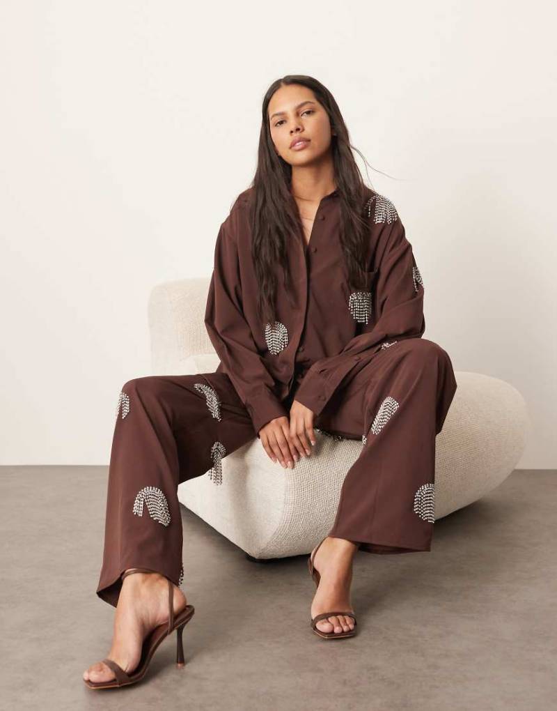 ARRANGE - Oversize-Hemd in Schokobraun mit Punktmuster und Strassfransen-Verzierung, Kombiteil von ARRANGE