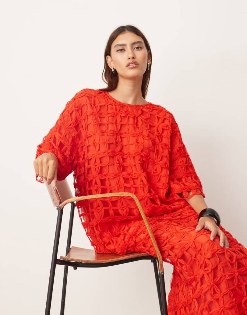 ARRANGE - Oversize-T-Shirt in Rot mit floralem Cutwork, Kombiteil von ARRANGE