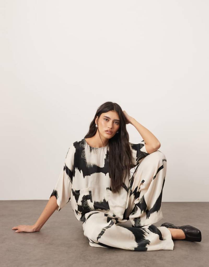 ARRANGE - Oversize-T-Shirt in Schwarz-Weiß aus Satin mit abstraktem Print, Kombiteil-Bunt von ARRANGE