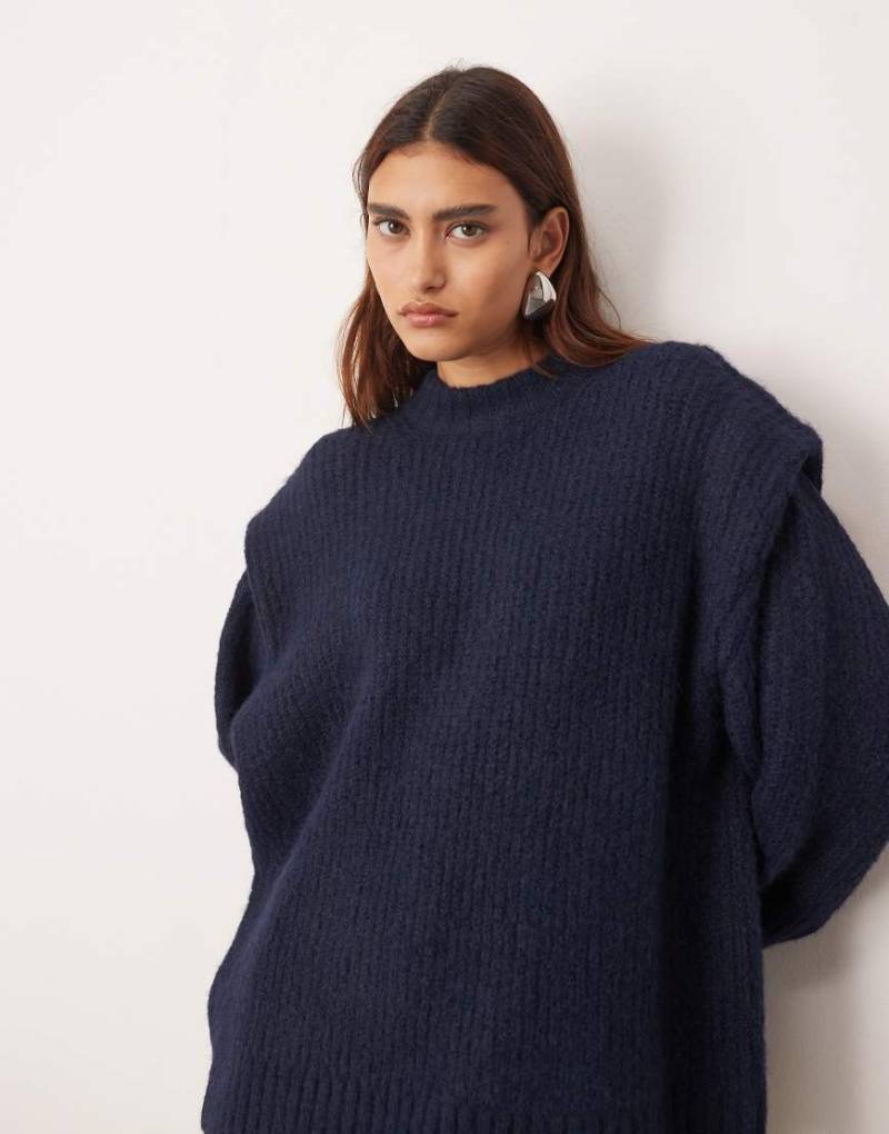 ARRANGE - Pullover mit Schulterpolster aus Rippstrick in Marineblau von ARRANGE