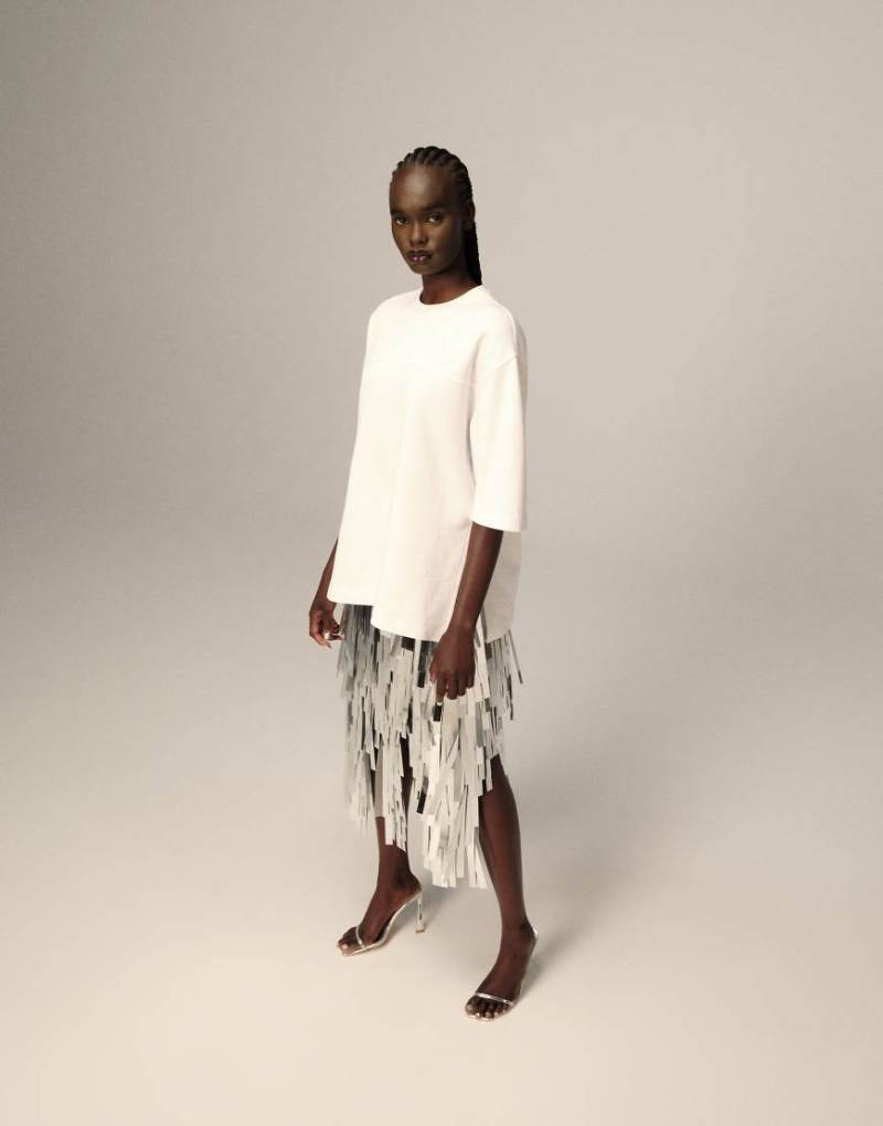 ARRANGE - Schweres Oversize-T-Shirt in Weiß mit Nahtdetail von ARRANGE