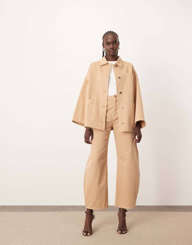 ARRANGE - Sydney - Barrel-Jeans in Tonbeige-Braun von ARRANGE