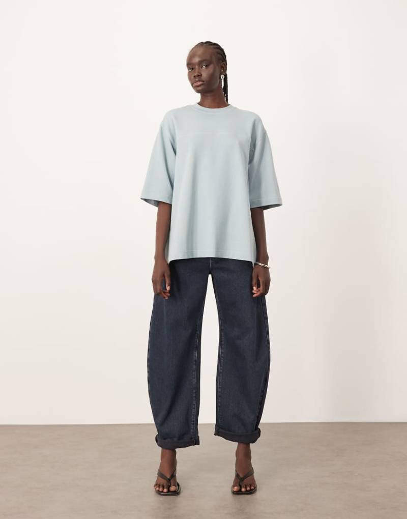 ARRANGE - Tova - Schmal zulaufende Jeans in Blauschwarz mit Umschlagsaum und abgerundetem Bein-Marineblau von ARRANGE
