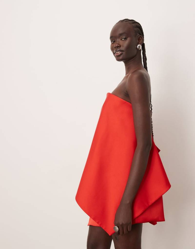 ARRANGE - Trägerloses Minikleid in Rot mit eckigem Schnitt-Orange von ARRANGE